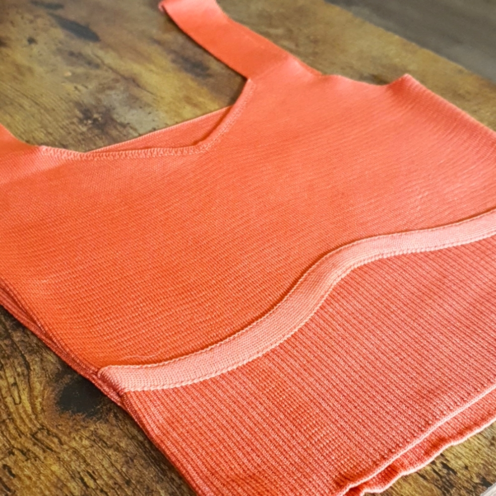 Crop top - Picture 3 of 4